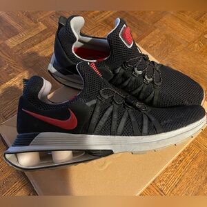 Nike Men's Black and Red Air Cushion Sneakers